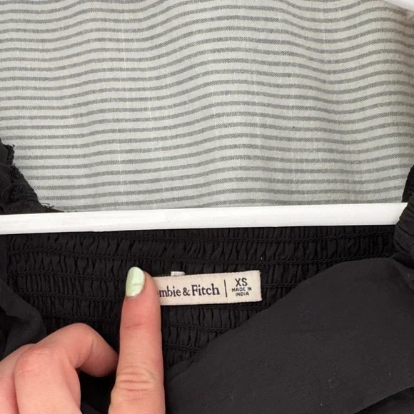 Abercrombie & Fitch Black Puff-Sleeve Maxi Dress - Picture 2 of 2